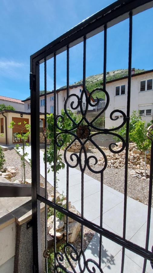 Apartments Kapetanovina モスタル エクステリア 写真